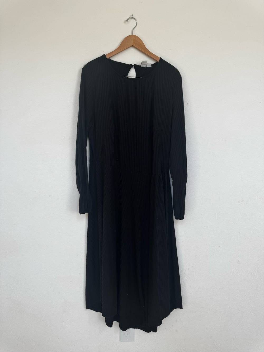 Women's Black Long Sleeve Midi Dress